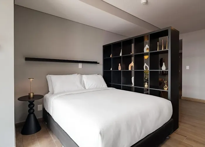 Skytown Reforma Pool & Skyline Apartment Mexico City