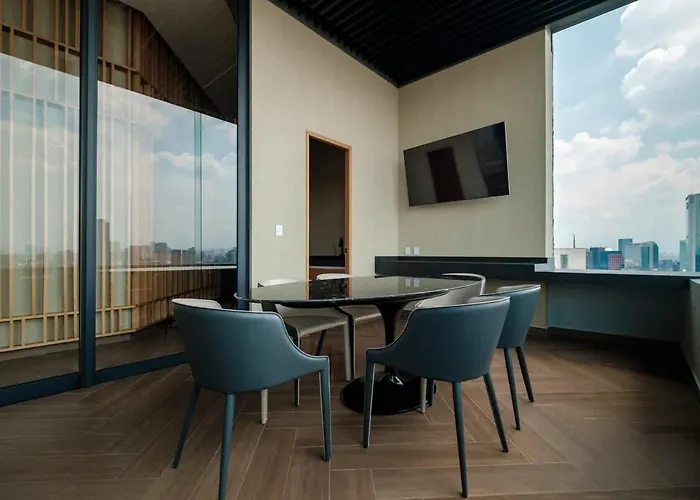 Skytown Reforma Pool & Skyline *